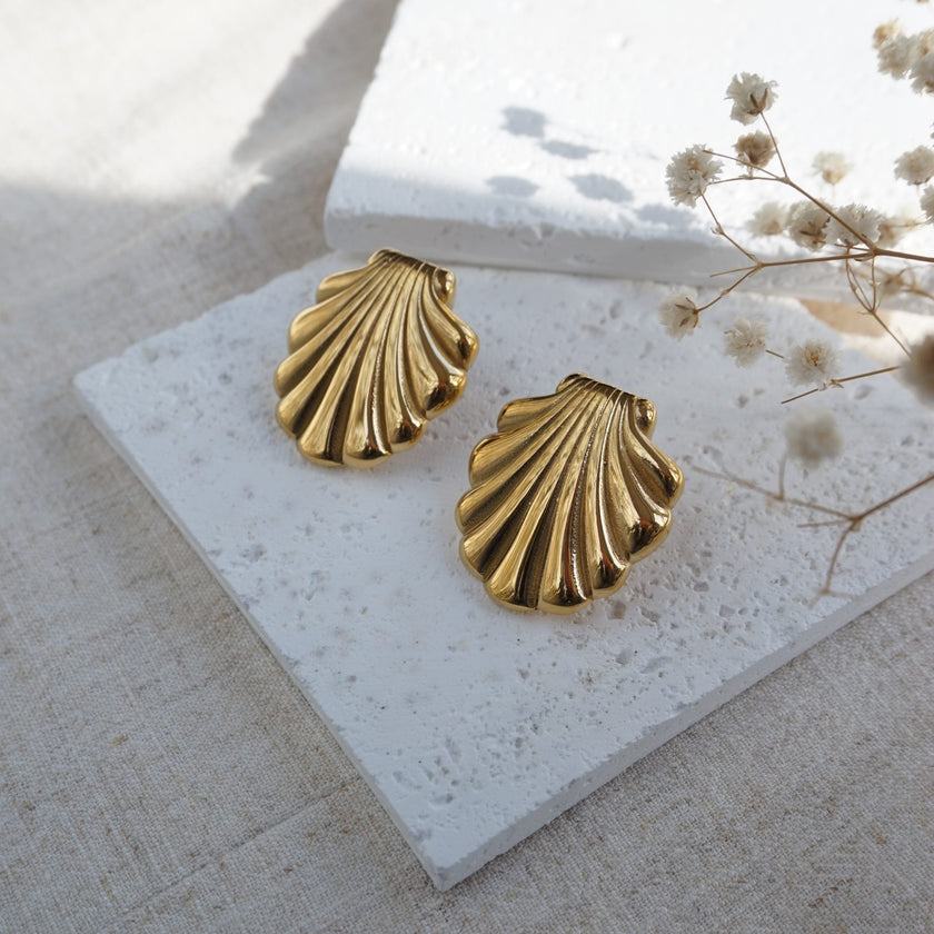Ella | Gold Scallop Stud Earrings