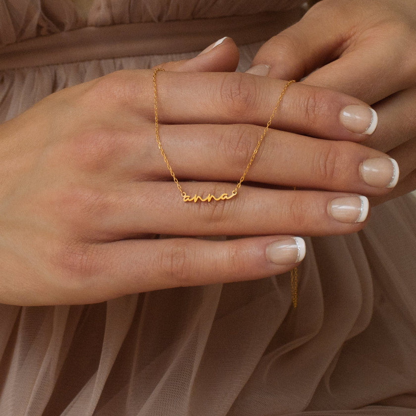 Linnea | Minimalist Summer Name Necklace in Gold or Silver