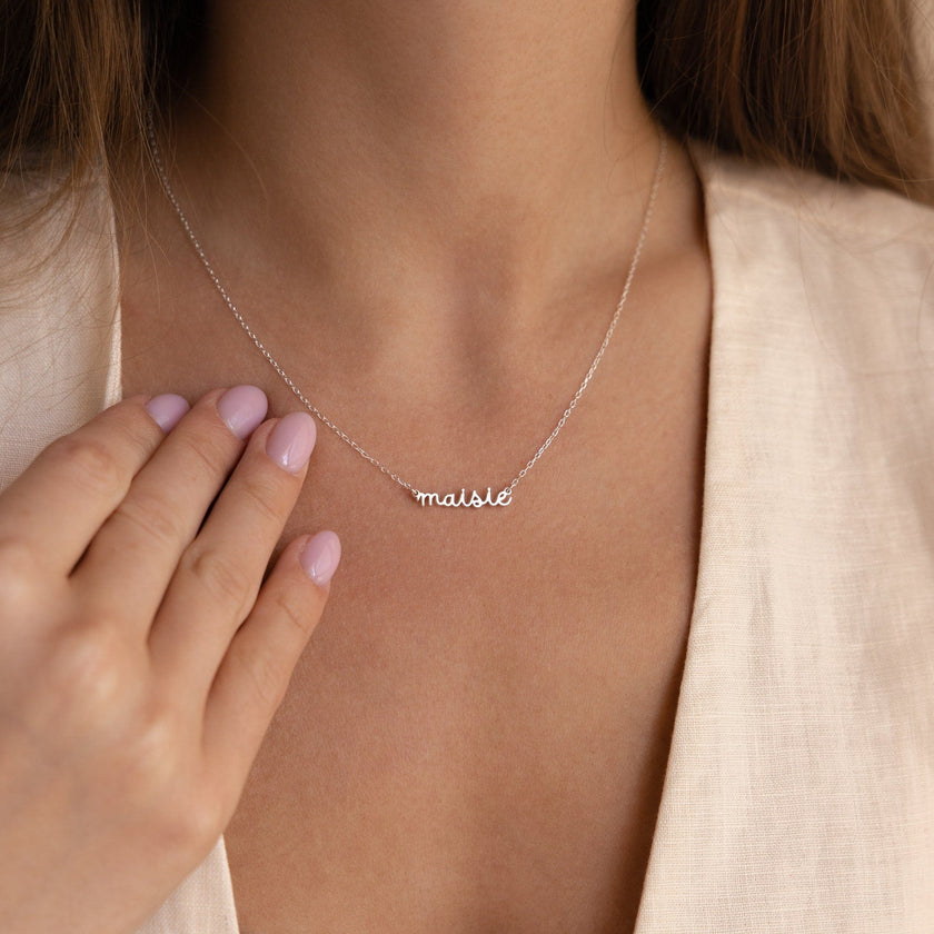Iselin | Tiny Dream Name Necklace in Gold or Silver