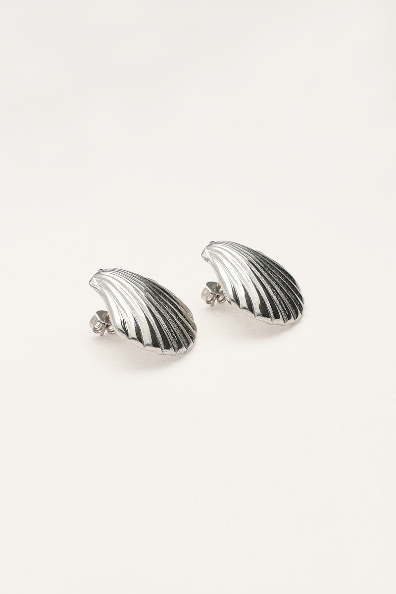 Ella | Gold Scallop Stud Earrings