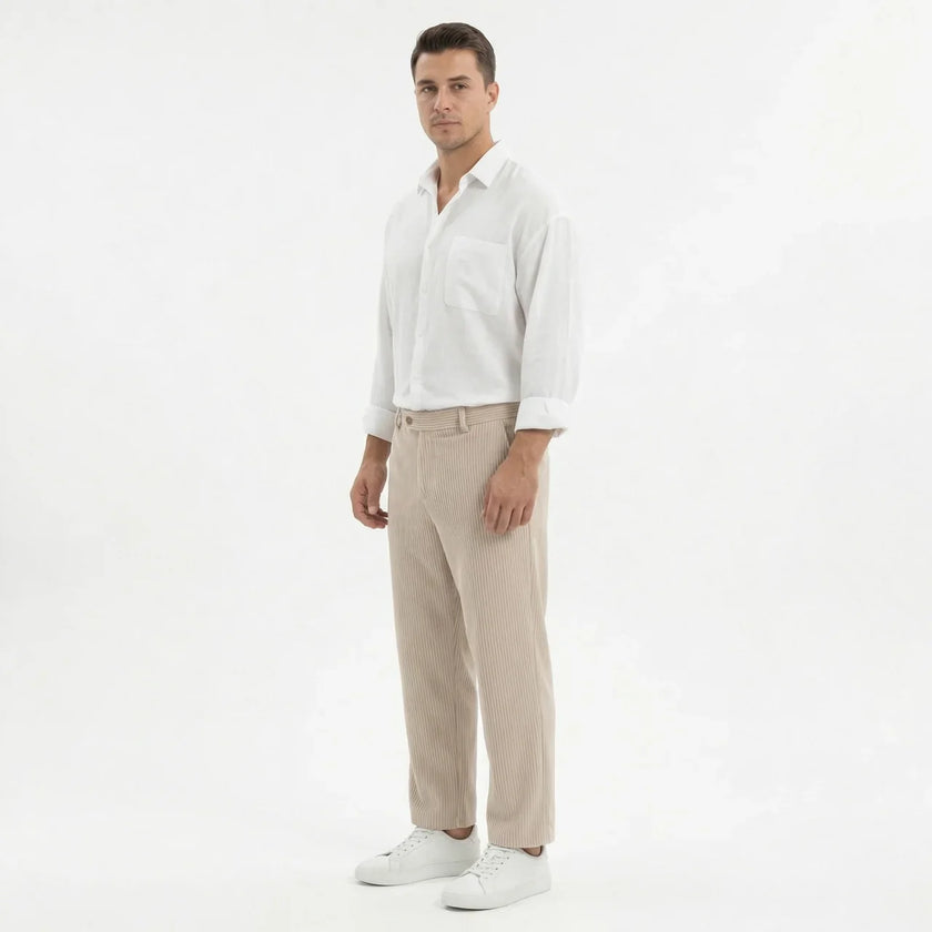 Men's wide-leg summer pants by FJØRNA, casual men's pants with a relaxed fit and lightweight fabric for warm weather.