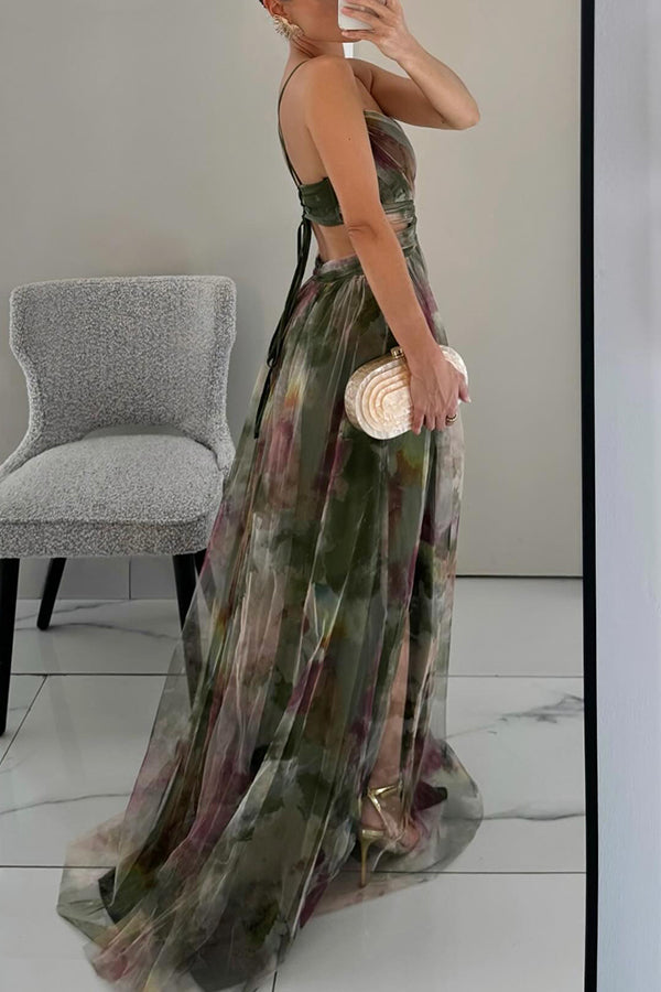 FJØRNA elegant women's evening dress with flowy fabric, stylish design, suitable for formal occasions and evening events.