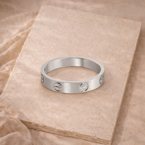 Silver unisex ring by FJØRNA, Aria design, size one, zinc alloy accessory suitable for women and men.