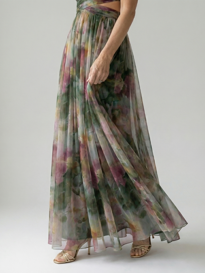 FJØRNA women's sleeveless summer maxi dress with a flowy, lightweight fabric, perfect for warm-weather casual wear.