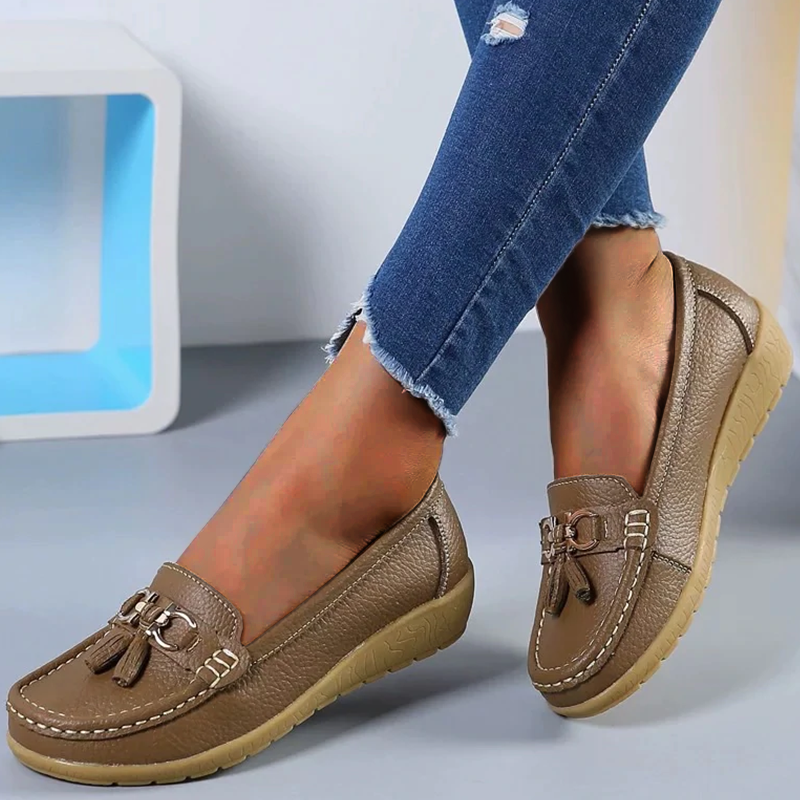 FJØRNA Comely Flex Orthopedic Loafer in black leather with cushioned sole and sleek design, stylish and supportive footwear for everyday wear.