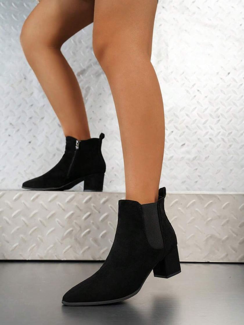 Elegant Brown Ankle Boots - 9
