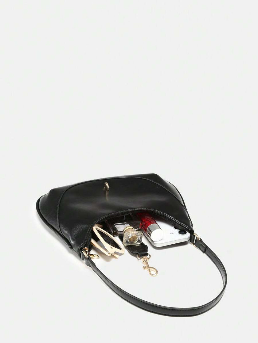 Chic Crescent Bag Burgundy