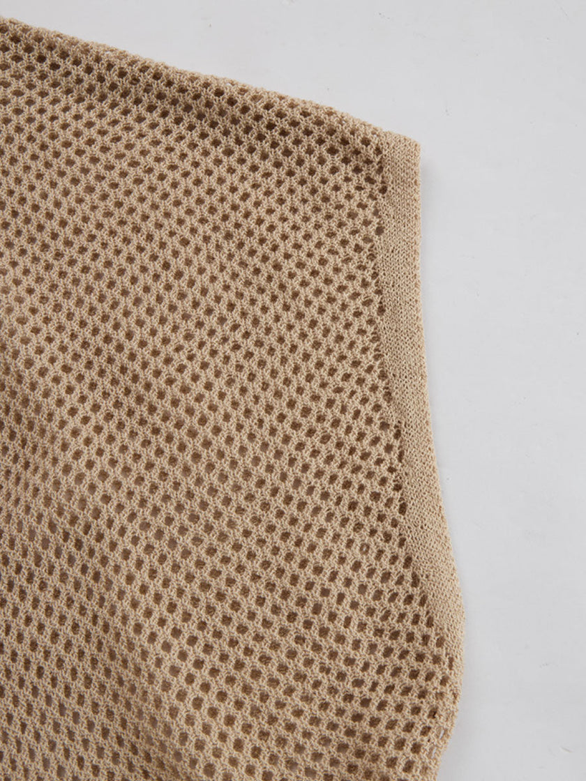 FJØRNA khaki retro short-sleeve knitted top for women, stylish T-shirt with a vintage-inspired design, close-up of fabric and fit.