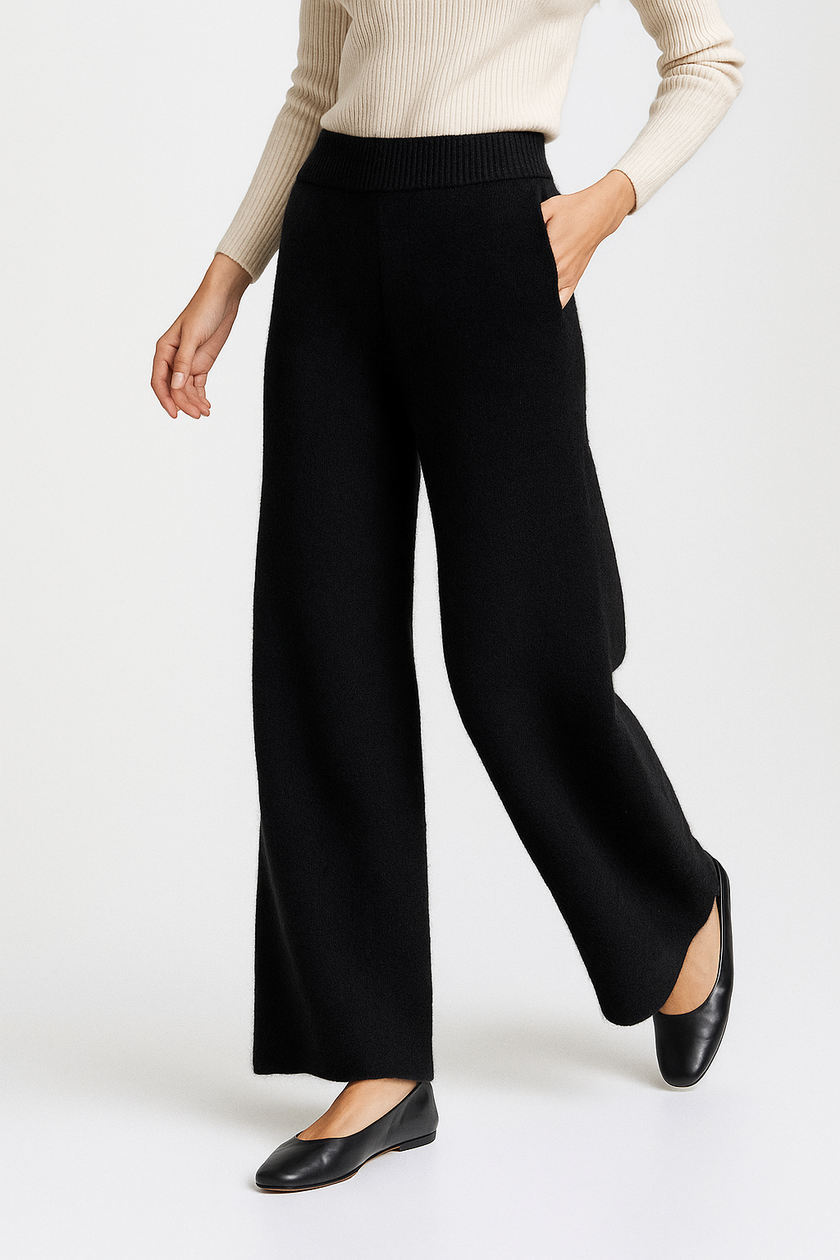 FJØRNA women's joggers in cozy cashmere pants, soft fabric, relaxed fit, and stylish design shown in the image.