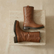 FJØRNA women’s leather boots, stylish ankle shoes with a sleek design, ideal for autumn and winter wear.
