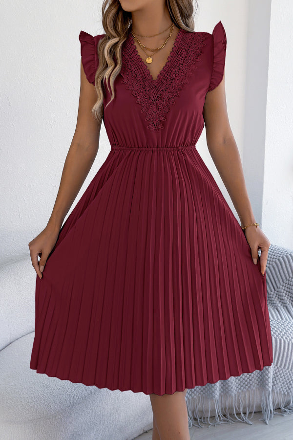 FJØRNA solid color V-neck lace-trimmed sleeveless pleated midi dress, casual style with elegant design, shown in the image.