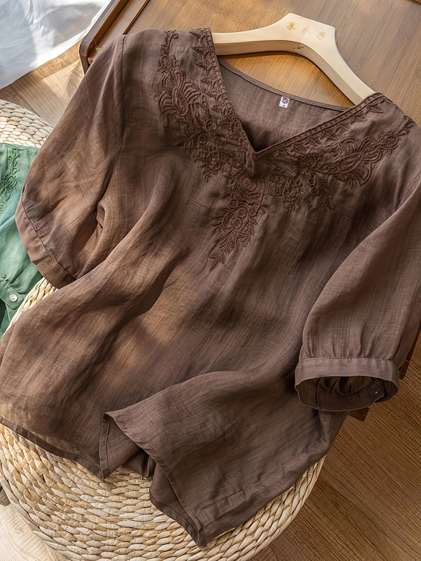 FJØRNA women's summer V-neck linen blouse, flowy and casual, featuring a relaxed fit and lightweight fabric for warm weather.