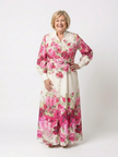 FJØRNA women's floral summer maxi dress with belt, flowing sleeveless design, perfect for warm weather and casual occasions.