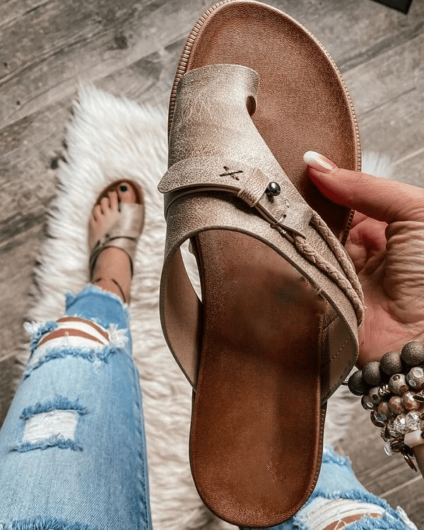 FJØRNA Delia orthopedic comfort sandals with supportive straps and cushioned soles, designed for all-day wear and foot relief.
