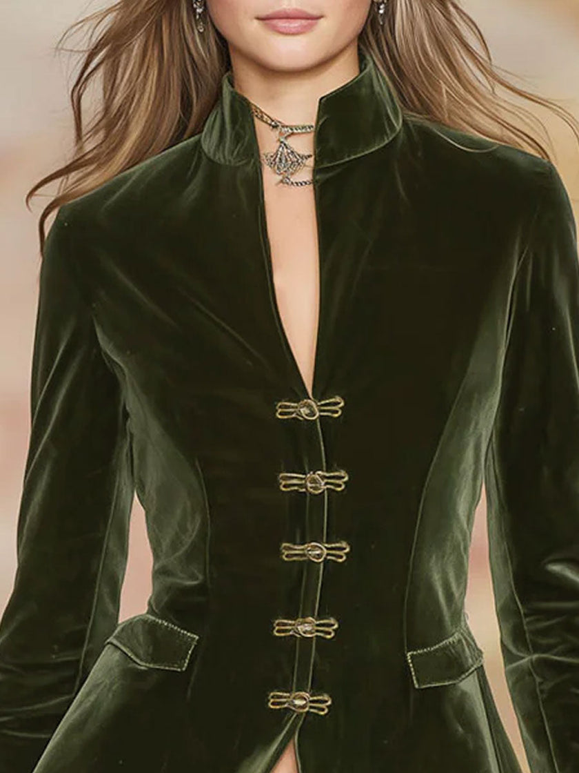 Dark green velvet blazer for women with gold buttons, stylish jacket from FJØRNA, featuring a tailored fit and elegant design.