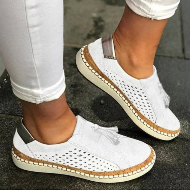 FJØRNA Arden Orthoflex slip-on shoes featuring a sleek design and comfortable fit in neutral tones.