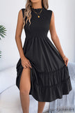 FJØRNA solid color sleeveless casual midi dress with tucked patchwork design, perfect for everyday wear.