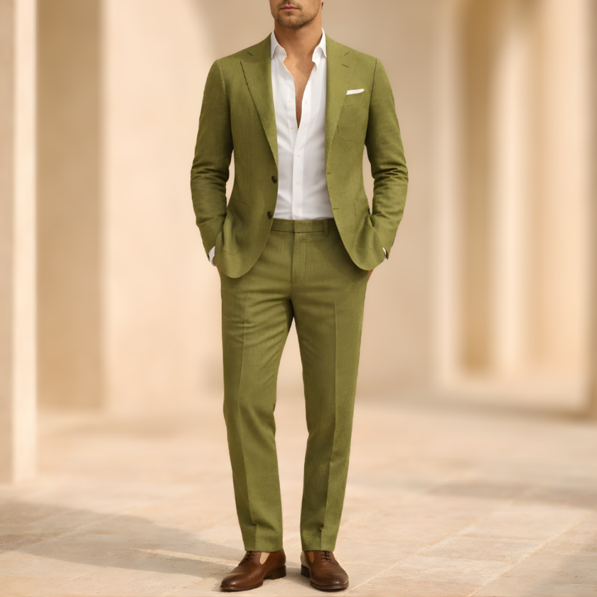 FJØRNA two-piece men's suit set with blazer and matching trousers, tailored fit, in classic dark color.
