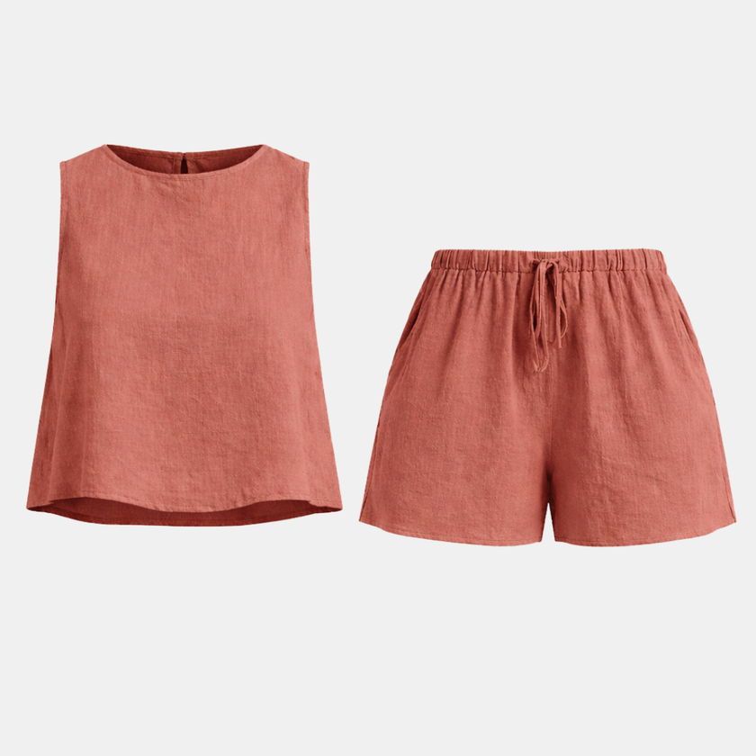 FJØRNA women's linen co-ord set with sleeveless top and matching pants, lightweight and stylish for warm weather.