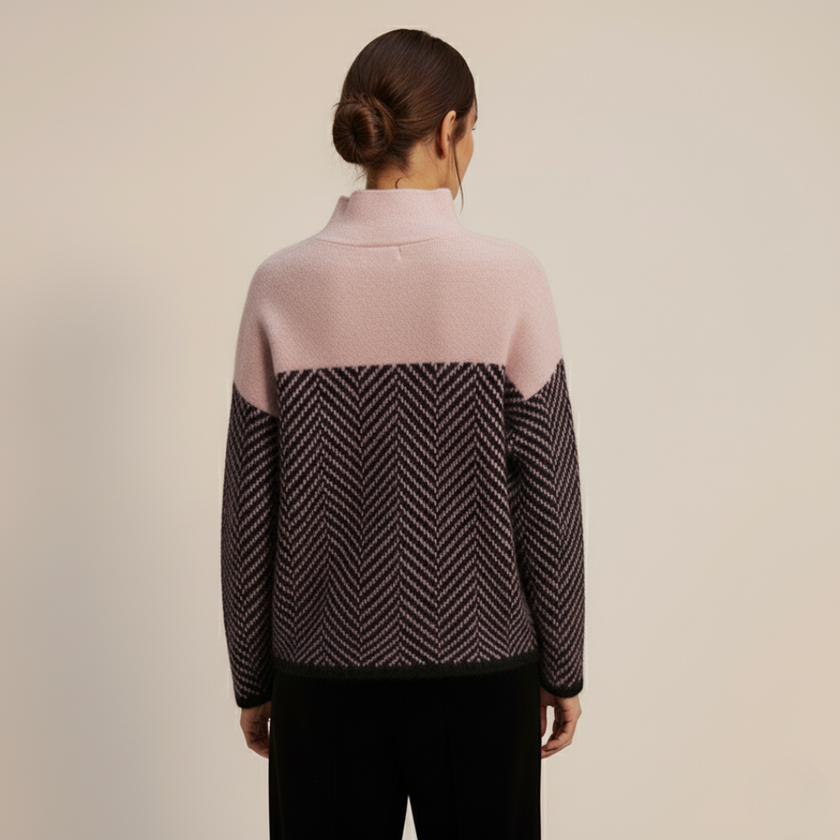 Eireann | Cashmere Turtleneck Sweater, Luxuriously Soft Design