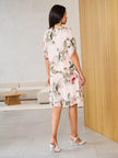 FJØRNA Violeta elegante vestido de gasa blanco, flowing dress with delicate fabric and stylish design for special occasions.