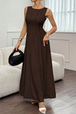 FJØRNA solid color sleeveless round neck pleated maxi dress, casual elegant design suitable for weddings and casual occasions.