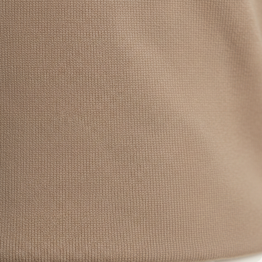 Men's slim fit T-shirt from FJØRNA, casual top with a comfortable fit, shown in a neutral color on a plain background.