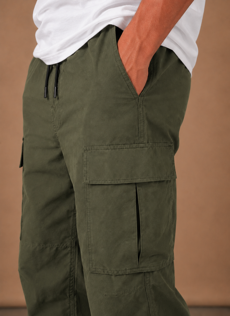 FJØRNA men's cargo pants with a relaxed fit, featuring multiple pockets and casual utility style for everyday wear.