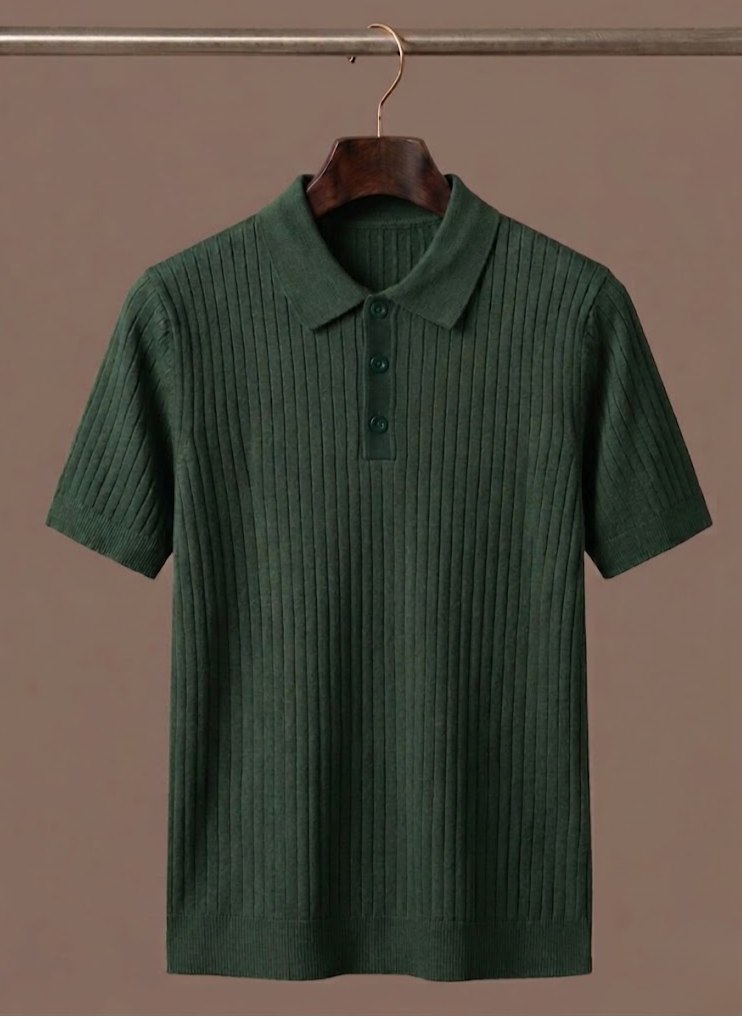 Men’s lightweight cotton polo shirt by FJØRNA, casual everyday style with a classic collar and short sleeves.