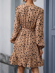 FJØRNA retro fitted waist V-neck leopard print dress in khaki, stylish and form-fitting for a bold fashion statement.