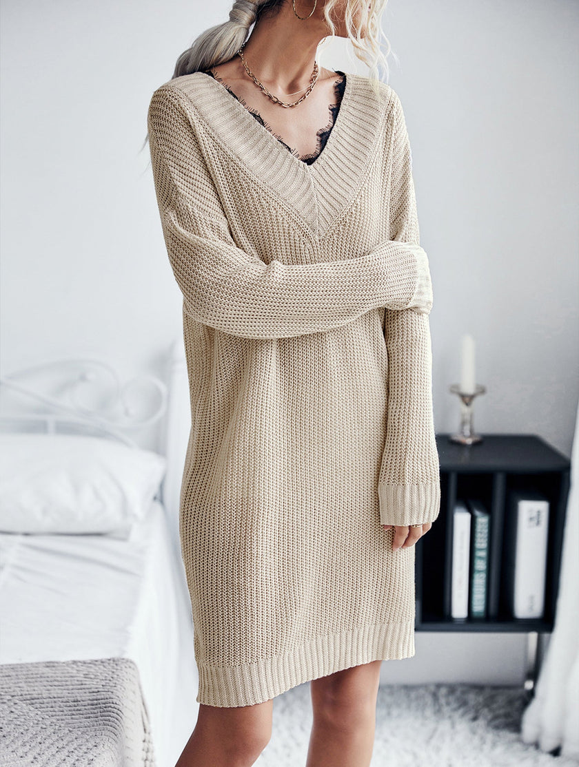 FJØRNA simple lace V-neck knit dress in white, featuring a flattering fit and delicate lace details, perfect for casual or elegant wear.