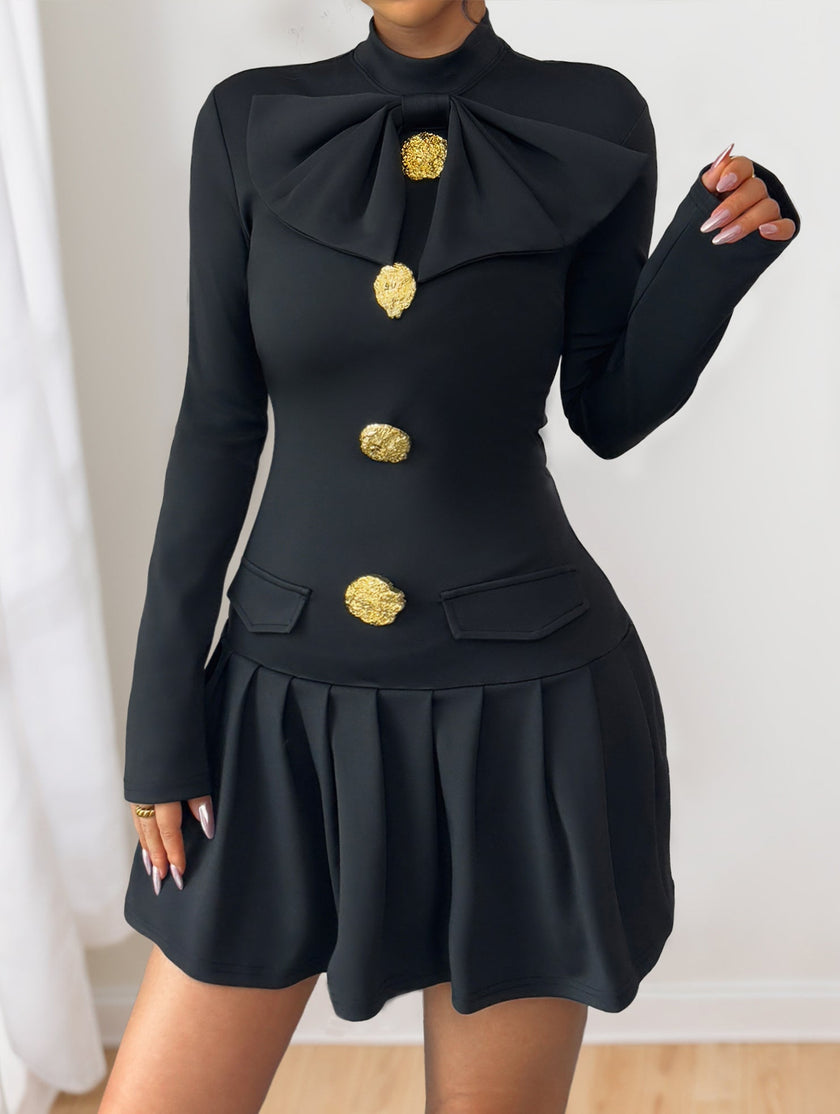 FJØRNA high-neck white bow button dress, elegant dress with a fitted silhouette and stylish bow detail at the collar.