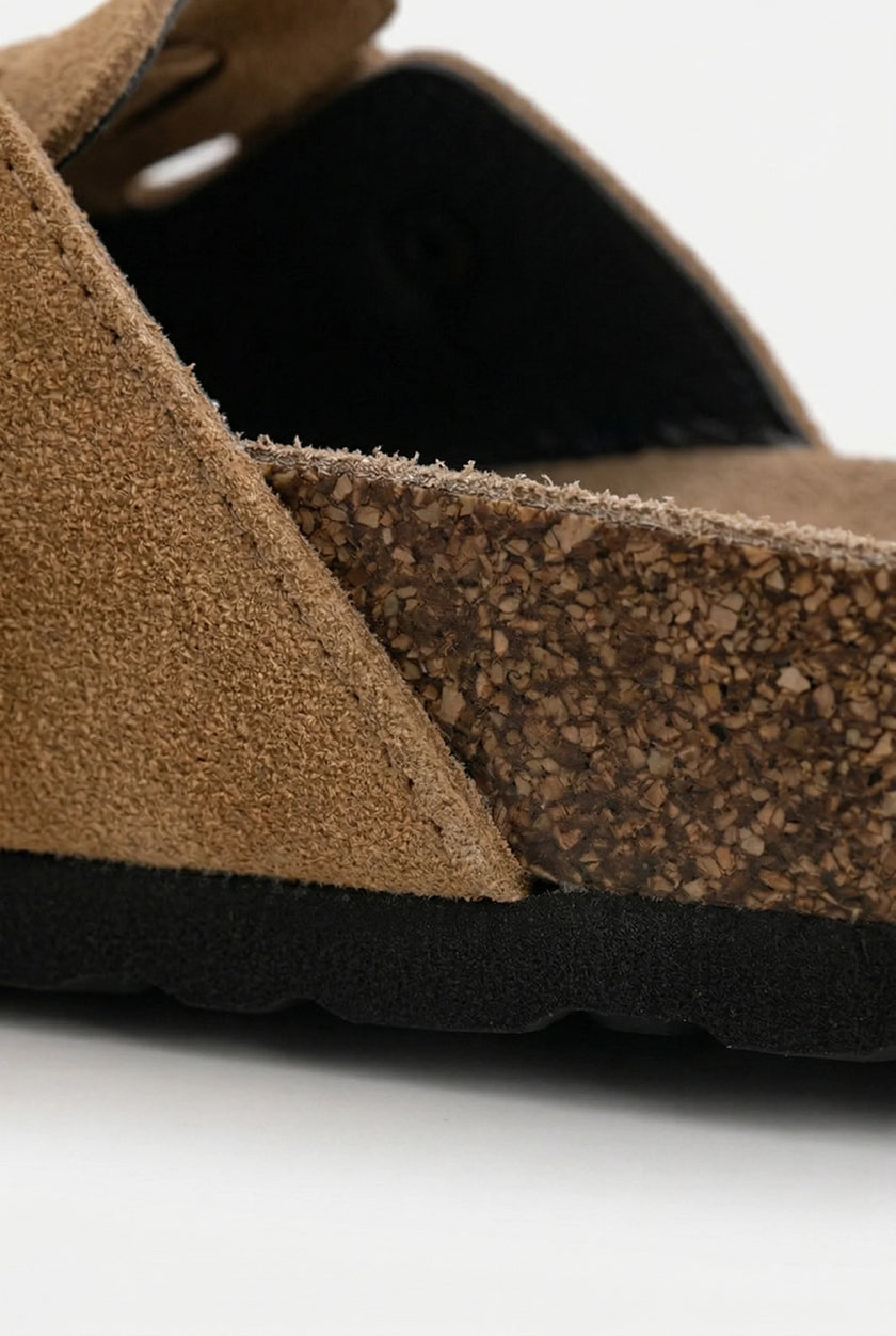 FJØRNA women's slip-on suede clogs with a comfortable spring casual design, featuring a refined, soft suede upper.