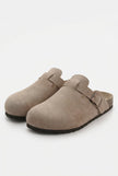 Women’s slip-on suede clogs by FJØRNA, comfortable spring casual shoes with a refined design and easy wear.