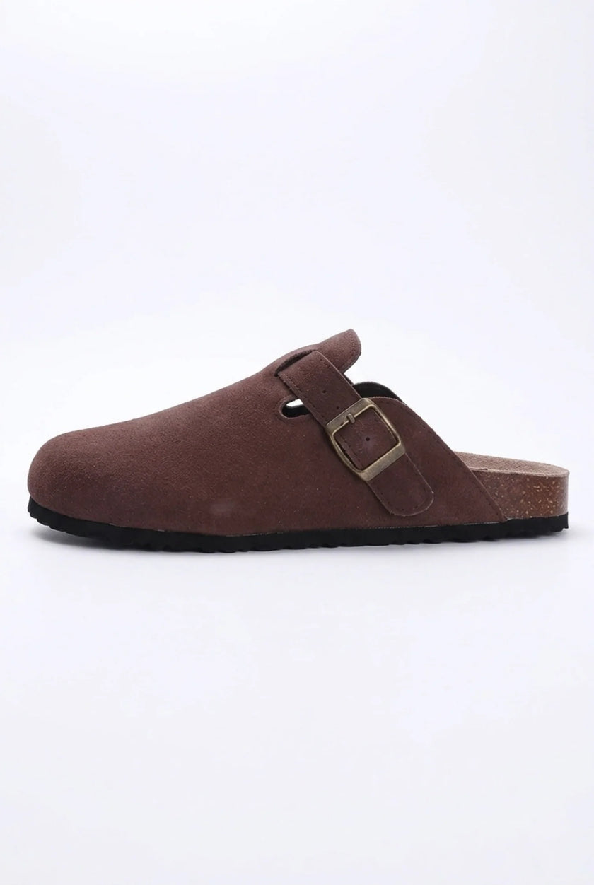 FJØRNA women's slip-on suede clogs for spring, casual comfortable shoes with a stylish, refined design.