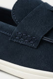 FJØRNA men's slip-on loafers with a smooth PU finish, ideal for smart casual occasions, shown in a side view.