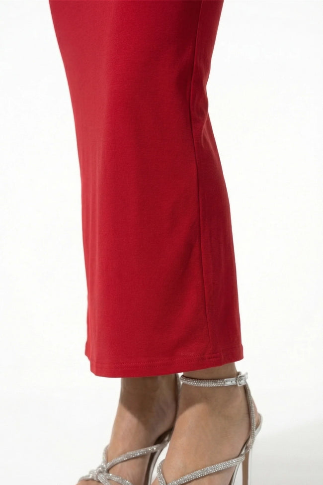 Red FJØRNA sleeveless bodycon maxi dress for women, close-up of the fitted summer business dress style.