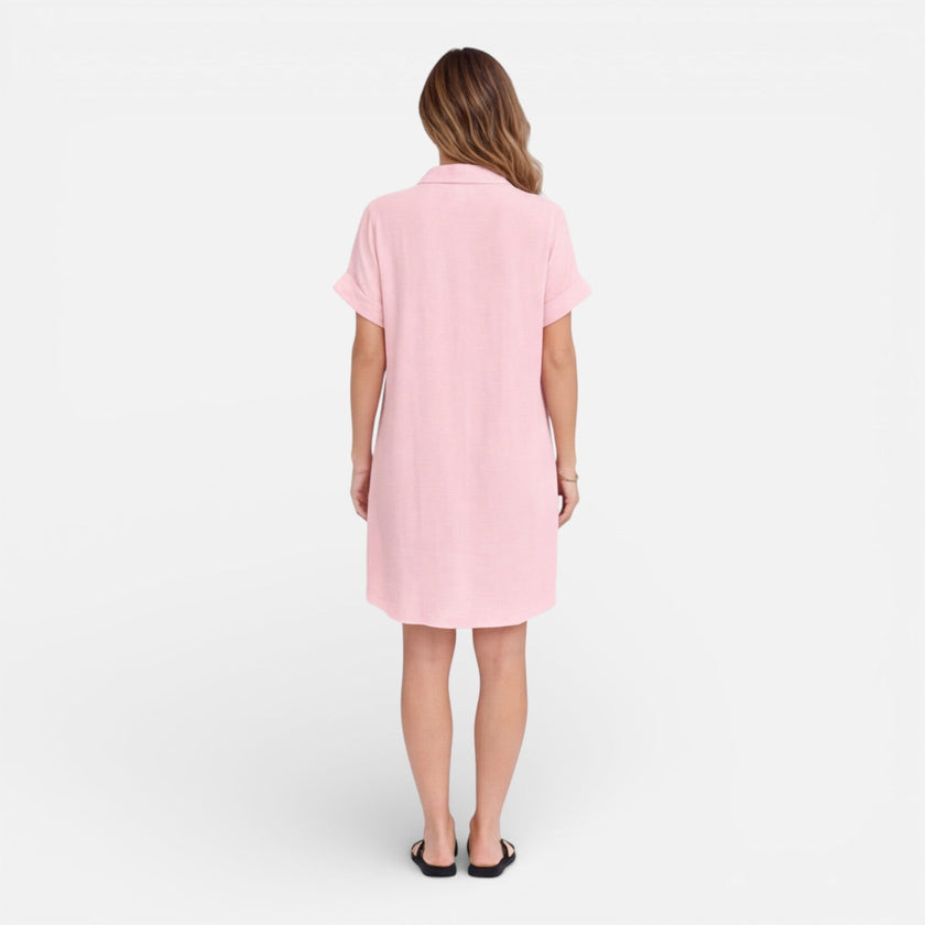 FJØRNA women's linen shirt dress with pockets, casual summer dress in light, breathable fabric, featuring a relaxed fit and button front.