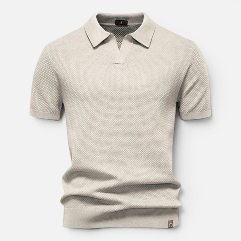 Men's slim fit knit polo shirt by FJØRNA, lightweight and breathable men's shirt shown in a stylish fit.