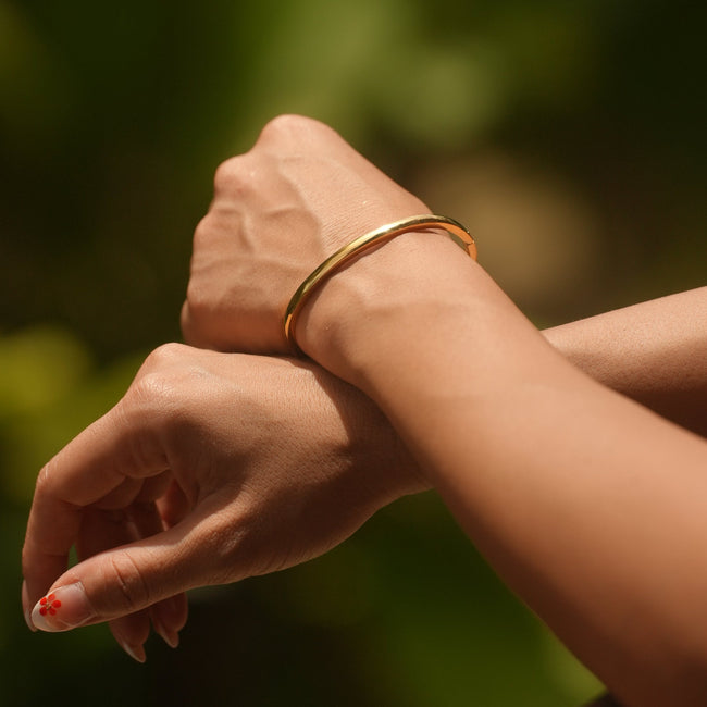 Fjorna | Women's Bracelet Gold Stainless Steel Adjustable Cuff 1
