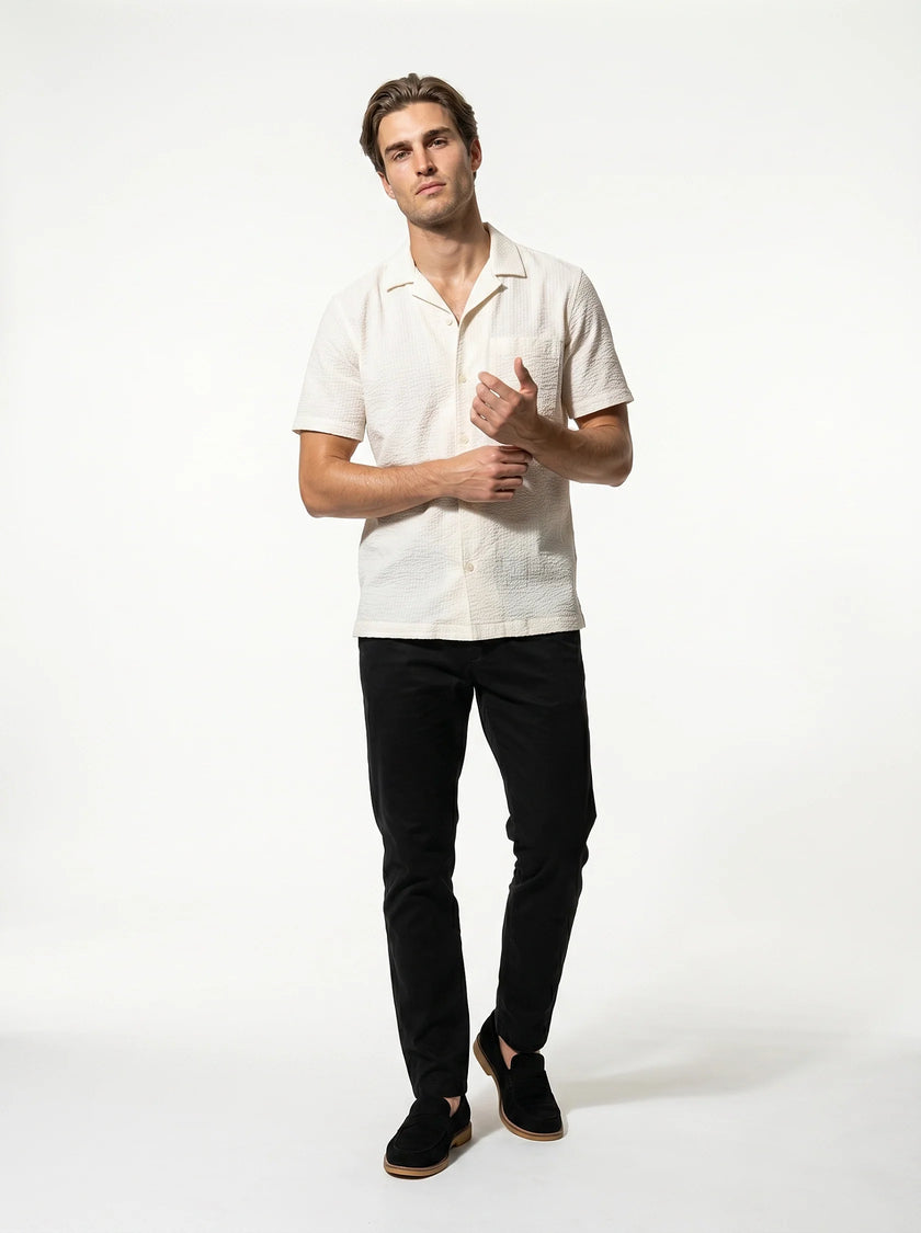 Men's FJØRNA short sleeve button-up shirt, casual style, full-body view, classic design, perfect for everyday wear.