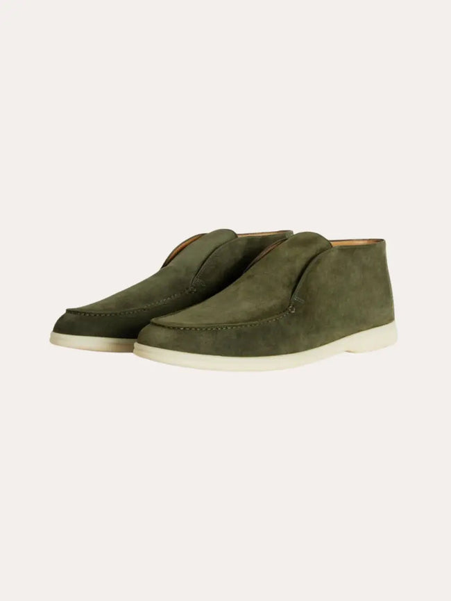 Men's deep green suede loafers by FJØRNA, classic slip-on shoes with a smooth suede finish and stylish design.