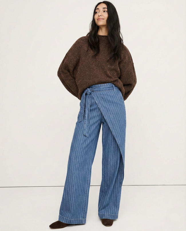 High waist cotton wide-leg women's trousers from FJØRNA, featuring a relaxed fit and flowy silhouette.