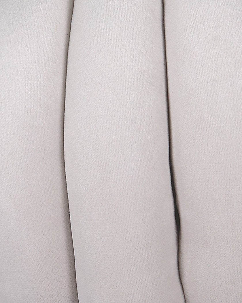 Derrik – Velvet Knot Pillow