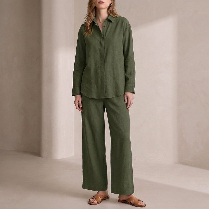 Green women's summer two-piece co-ord set with wide-leg pants from FJØRNA, stylish and comfortable for warm weather.