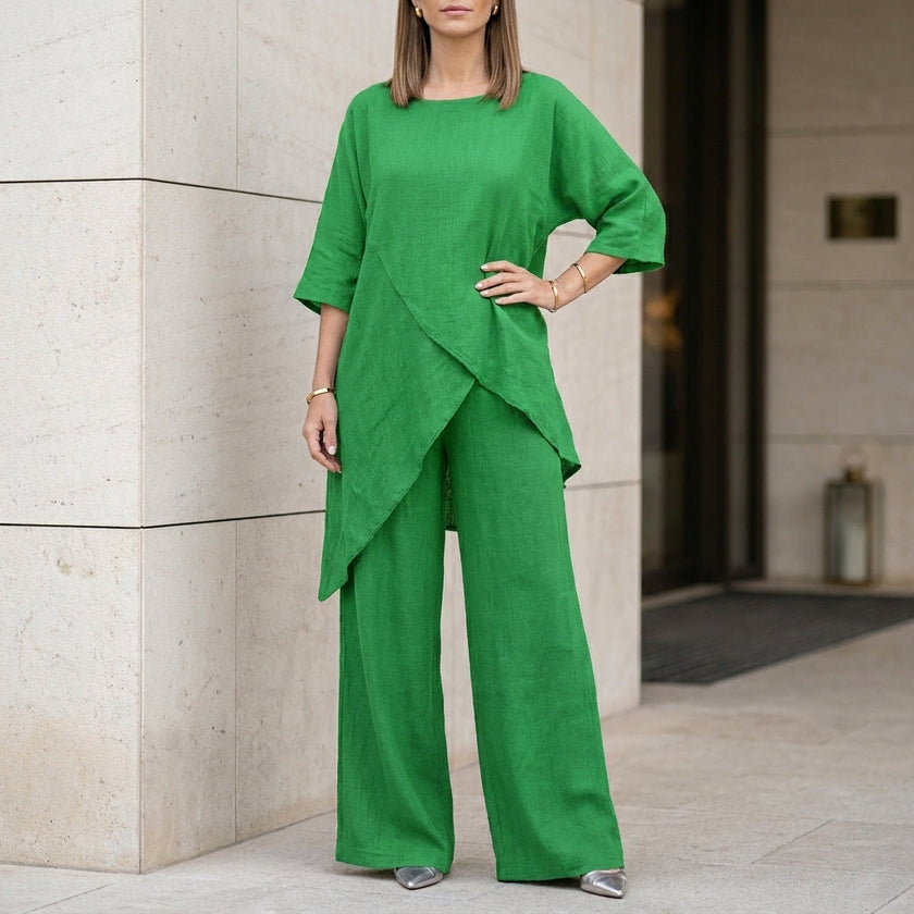 FJØRNA green relaxed two-piece set with flowing wide-leg pants, stylish and comfortable for casual or elegant wear.