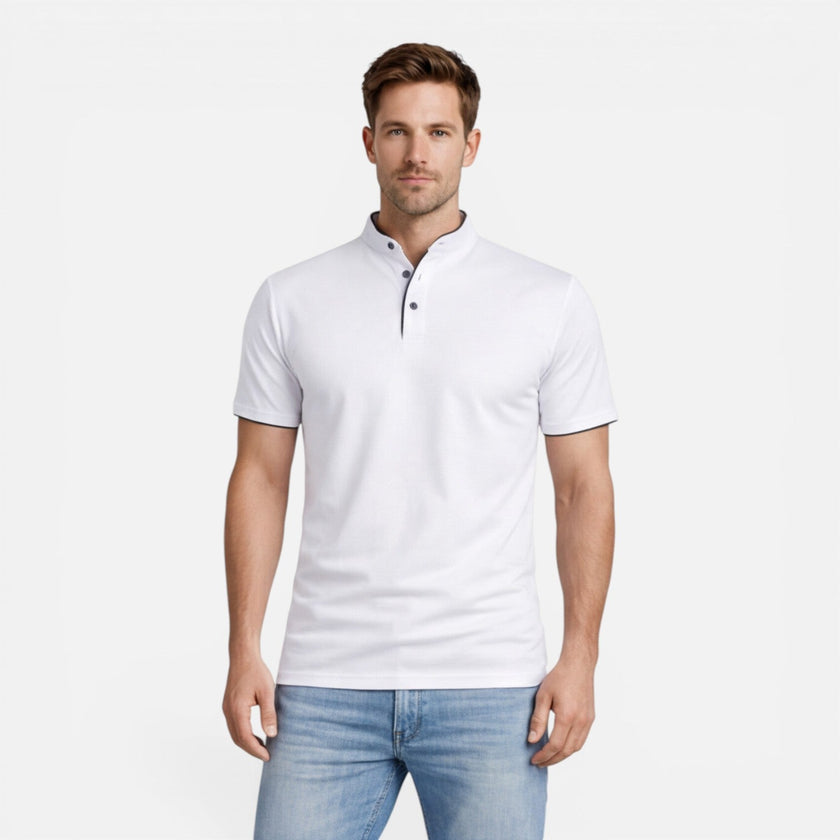 Men's FJØRNA short sleeve Henley shirt in soft cotton with a slim fit, casual men's shirt displayed on a model.