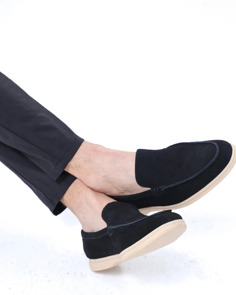 Men's FJØRNA suede loafers with fur lining, stylish men's slippers made from premium wildleder leather.