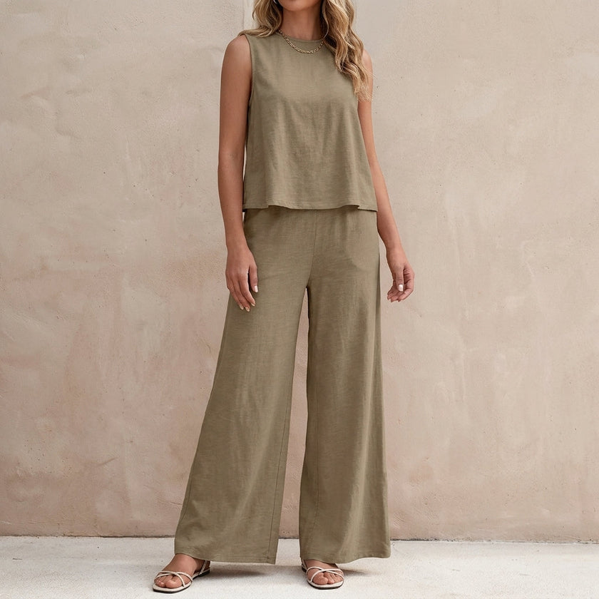 FJØRNA sunlit sleeveless two-piece set with flowing wide-leg khaki pants and sleeveless top, perfect for warm-weather wear.