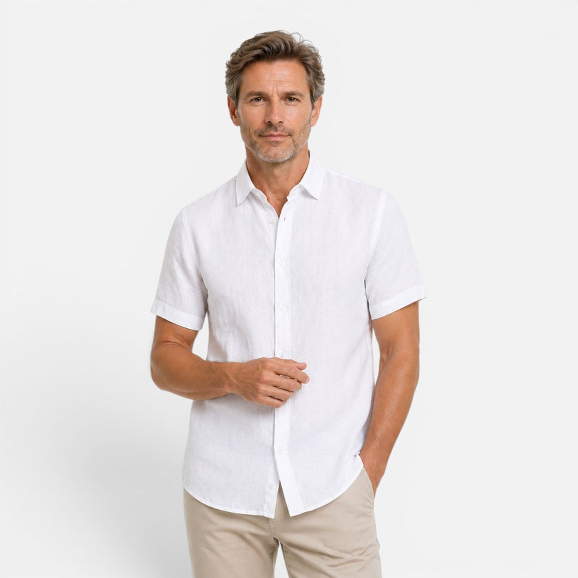 Men's breathable linen shirt by FJØRNA, short sleeve, classic fit, lightweight and comfortable for casual wear.